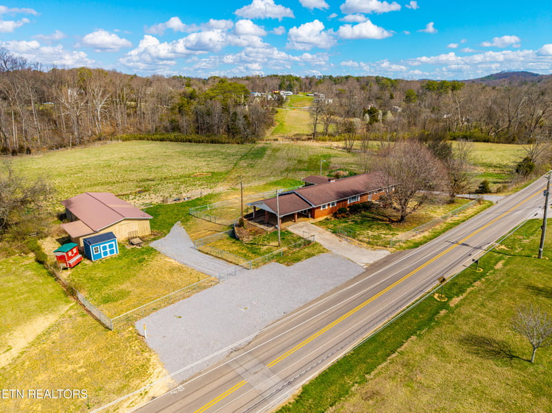 911 Tipton Station Rd, Knoxville, TN 37920