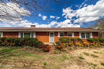 911 Tipton Station Rd, Knoxville, TN 37920