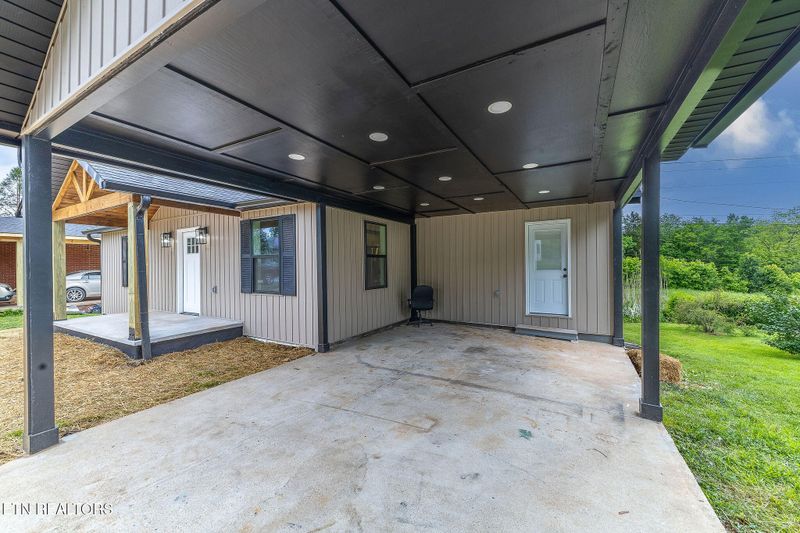911 Valley Vista Dr, Loudon, TN 37774