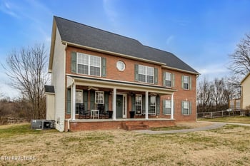 911 Westin Woods Ln, Seymour, TN 37865