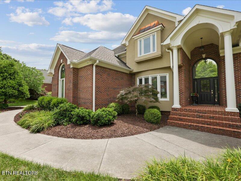 9114 Hailes Abbey Ln, Knoxville, TN 37922