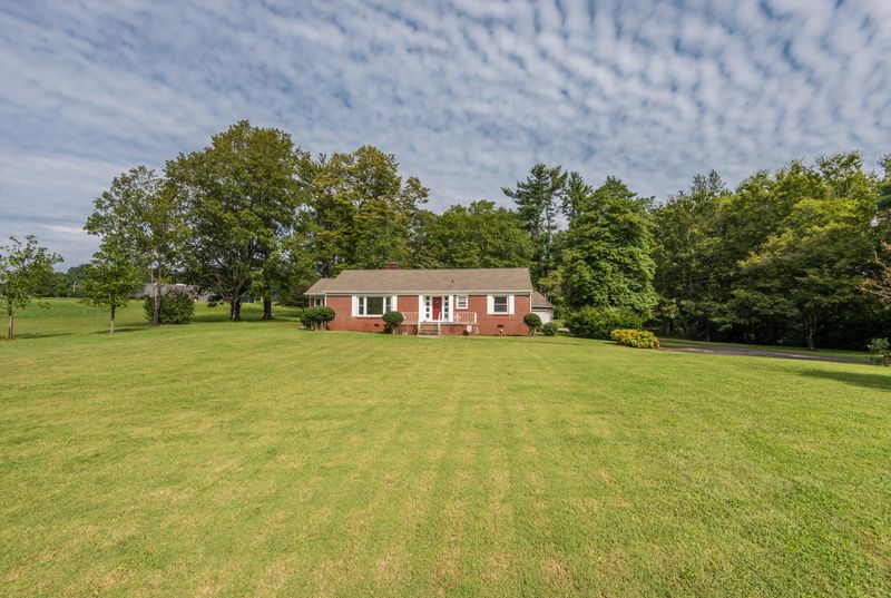 912 Crescent Dr, Alcoa, TN 37701
