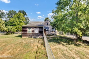 912 E Hendron Chapel Rd, Knoxville, TN 37920