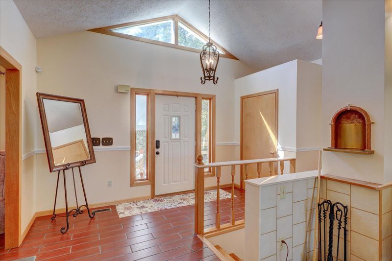 912 Kimberly Ln, Sevierville, TN 37862