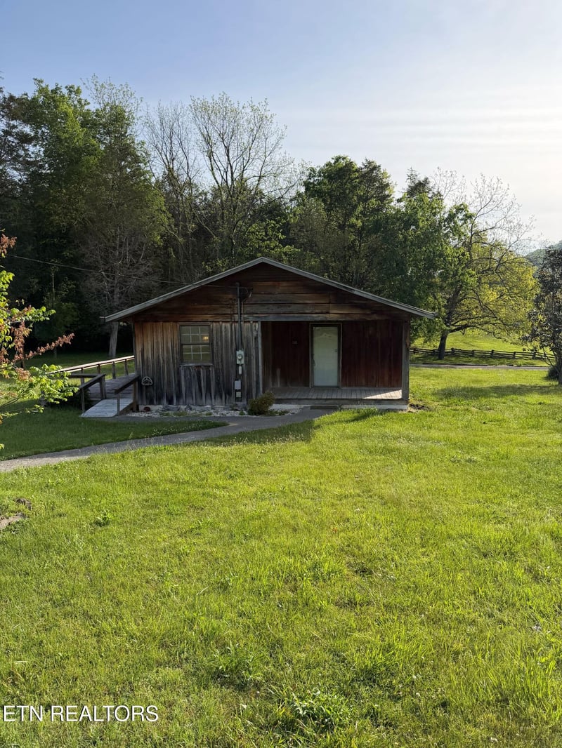 912 Raccoon Valley Rd, Maynardville, TN 37807