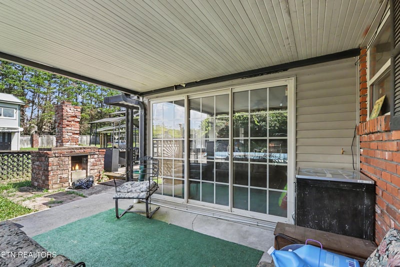912 Royal Ave, Seymour, TN 37865
