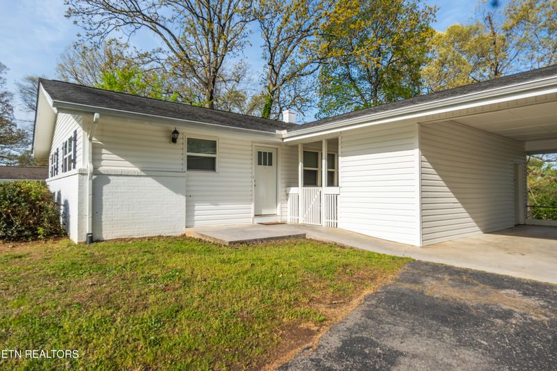 912 S Linden Dr, Alcoa, TN 37701