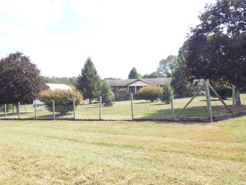 912 Turkey Oak Rd, Crossville, TN 38555