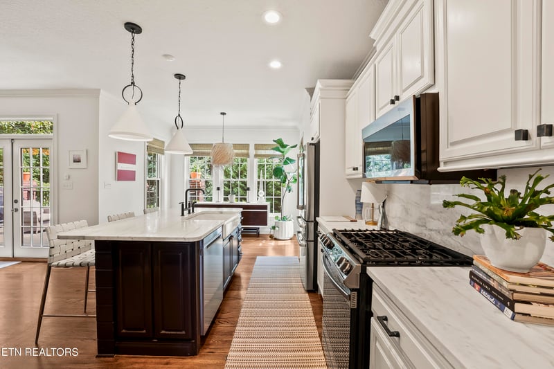 912 Vista Oaks Ln, Knoxville, TN 37919
