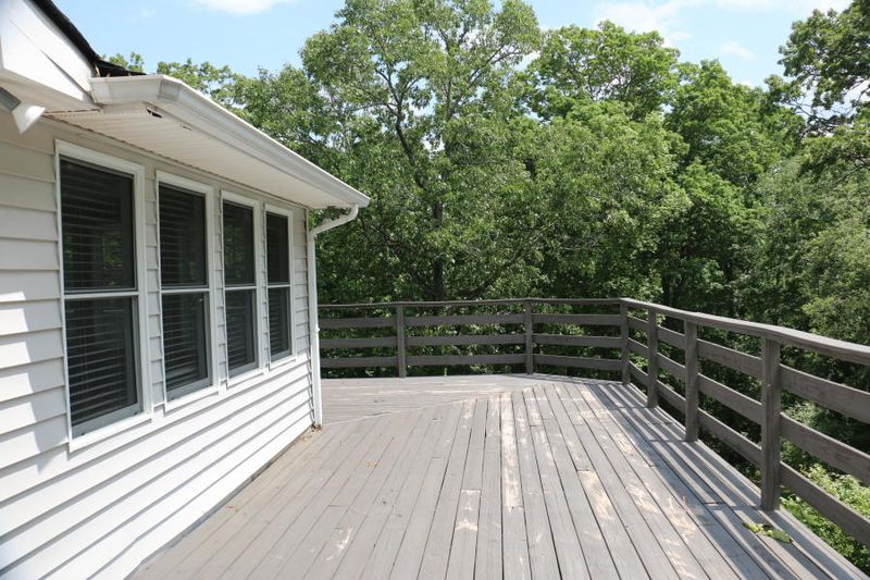 912 W Ridgecrest Dr, Kingston, TN 37763