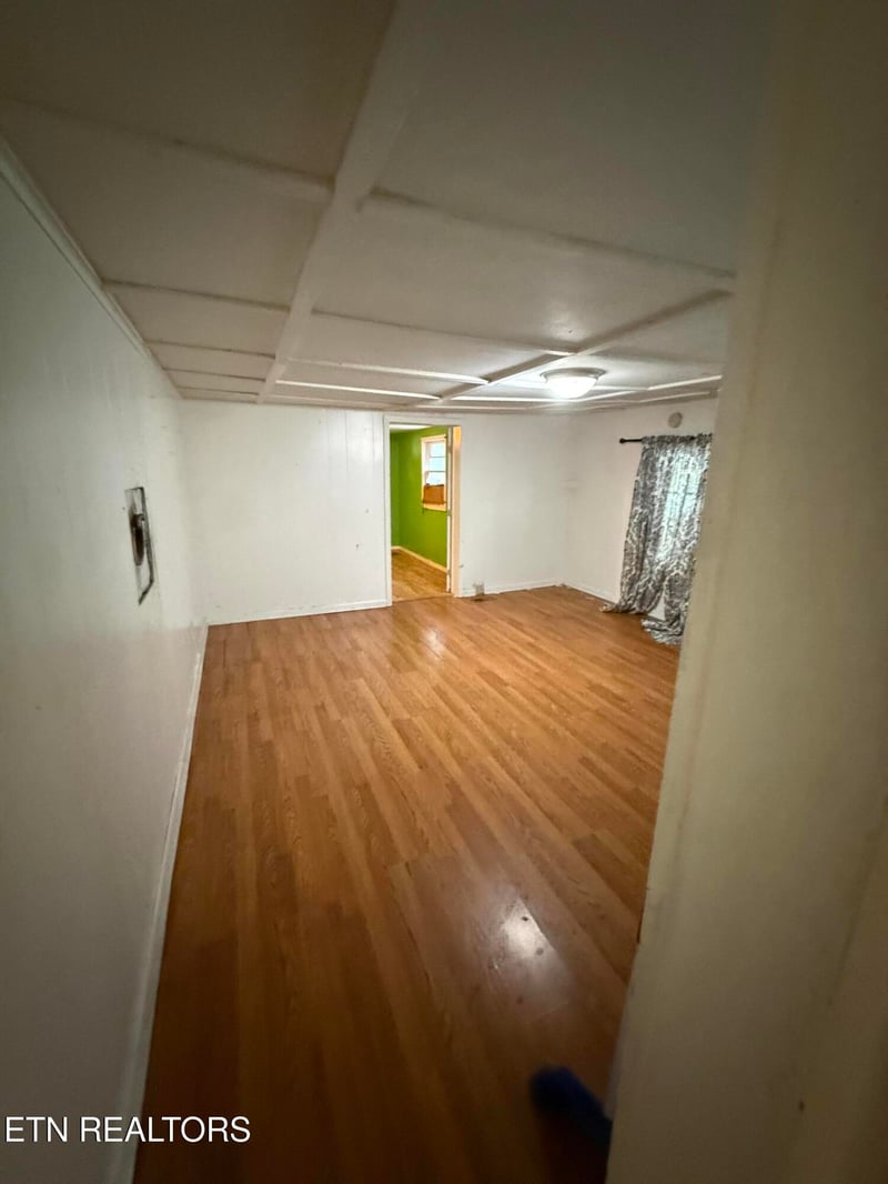 9122 Pickens Gap Rd, Knoxville, TN 37920