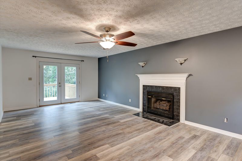 913 Carter St, Seymour, TN 37865