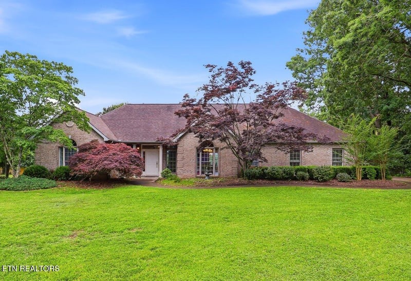 913 Eagle Nest Rd, Kodak, TN 37764