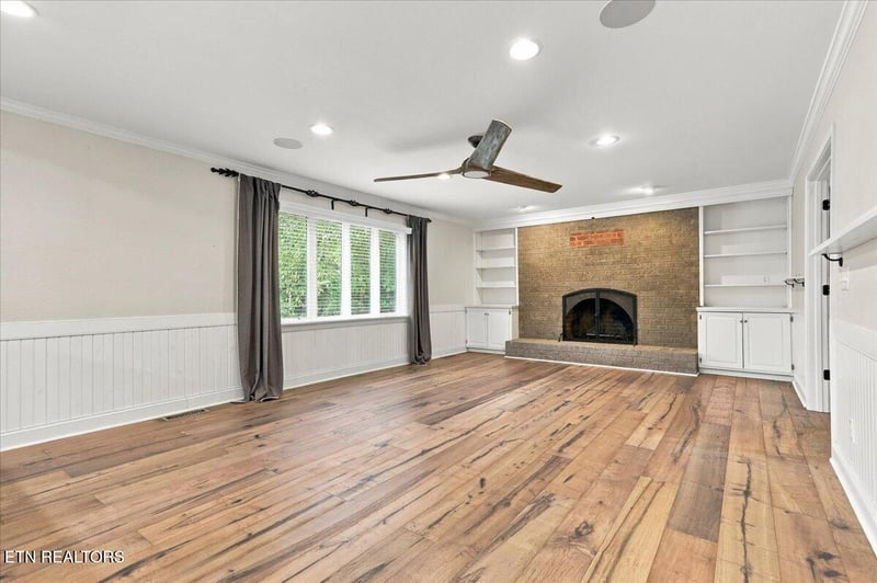 913 N Briarcliff Cir, Maryville, TN 37803