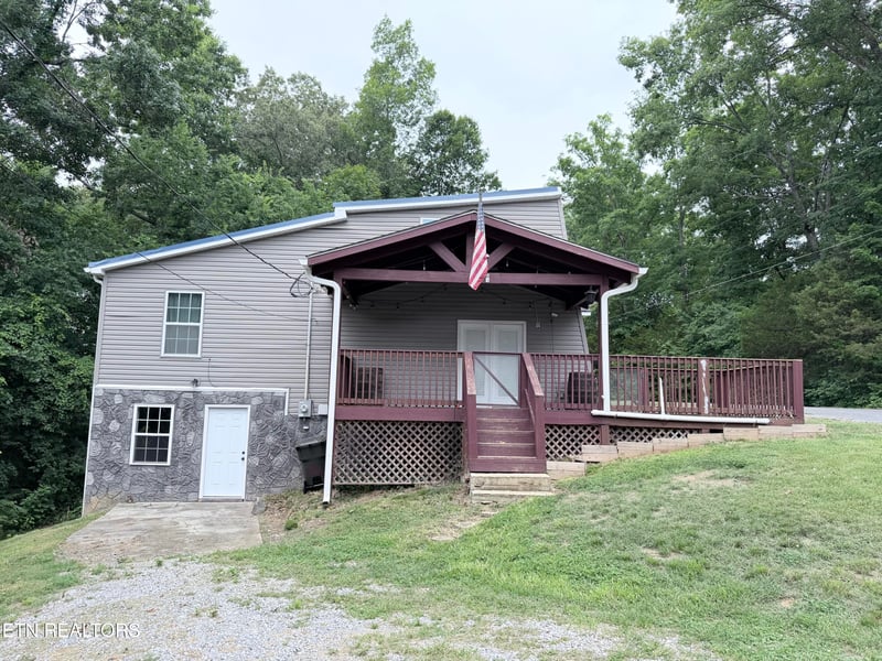 913 Topside Rd, Sevierville, TN 37862