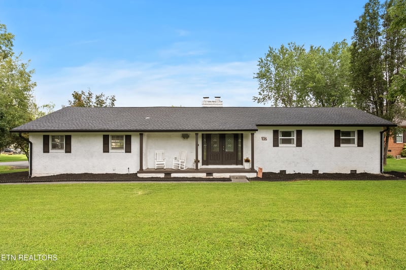 913 W Beaver Creek Dr, Powell, TN 37849