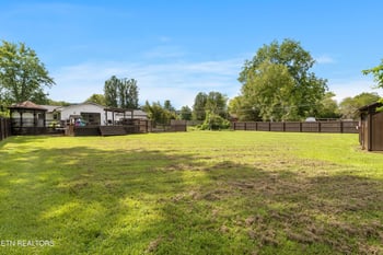 913 W Beaver Creek Dr, Powell, TN 37849
