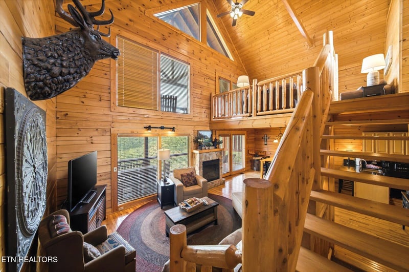 914 Black Bear Cub Way, Sevierville, TN 37862