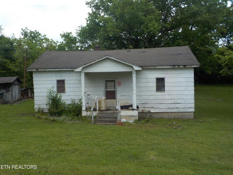 914 Bluff Rd, Rutledge, TN 37861