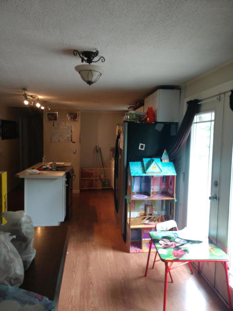 914 Melton Hill Cir, Clinton, TN 37716