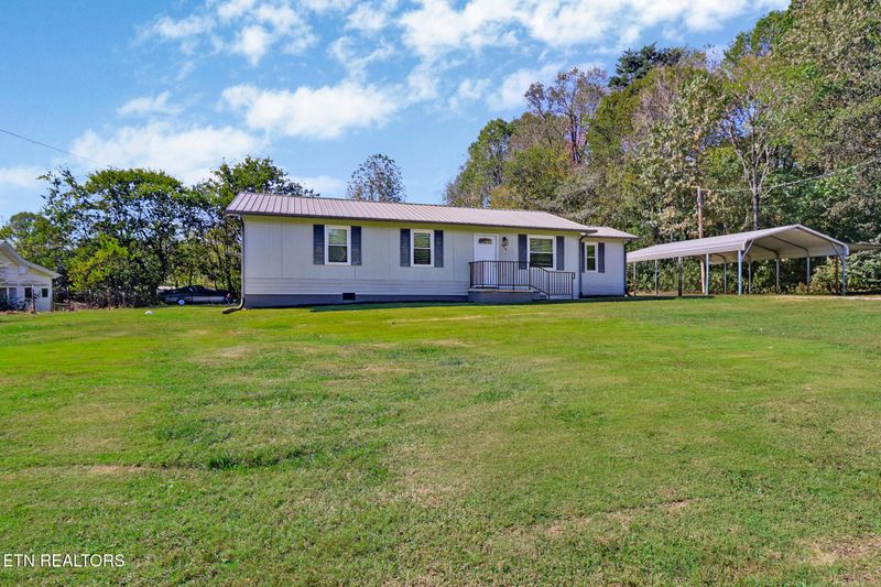 914 Renfro Rd, Harriman, TN 37748
