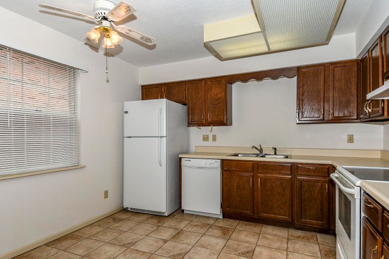 914 Windridge Dr, Maryville, TN 37803