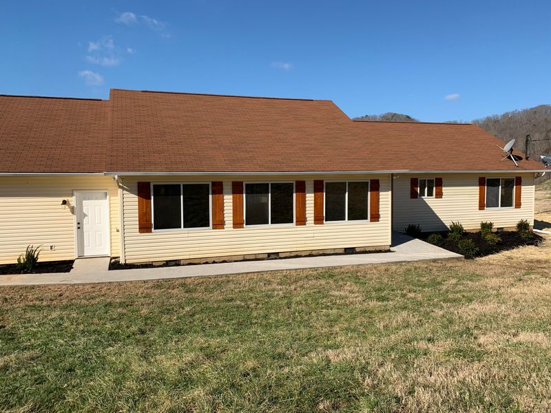 9145 Bright Ln, Powell, TN 37849