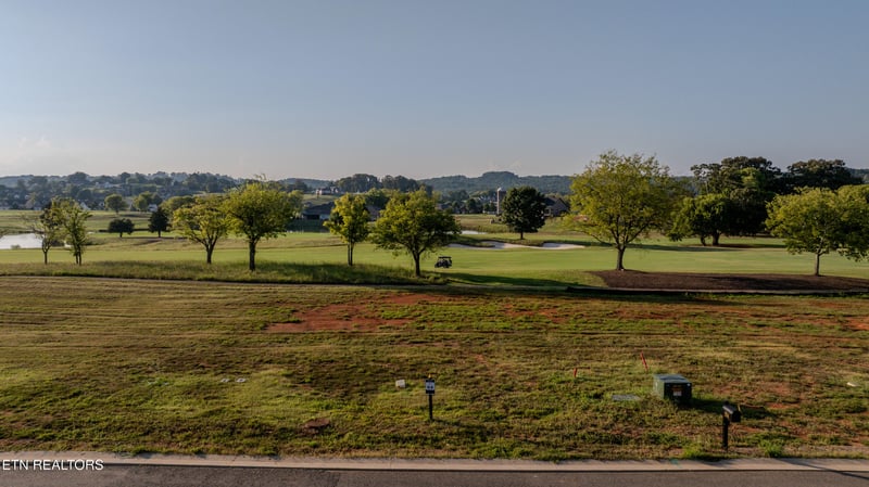 915 Black Bear Cir, Loudon, TN 37774