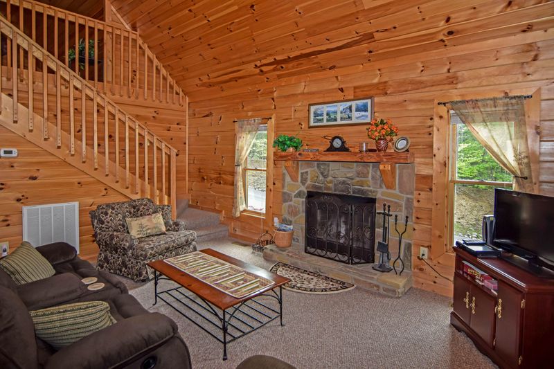 915 Buck Way, Sevierville, TN 37876