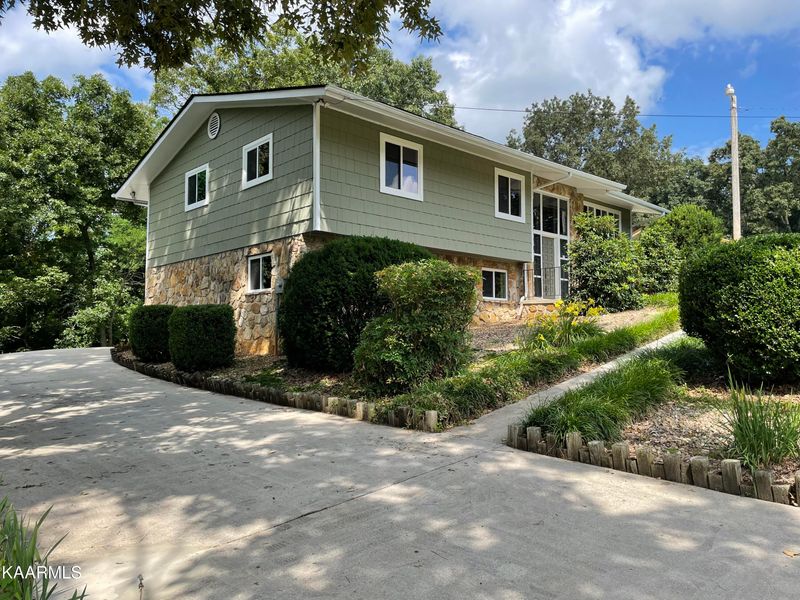 915 Drinnon Dr, Morristown, TN 37814