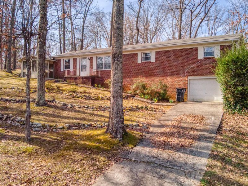 915 Greenbriar Rd, Talbott, TN 37877