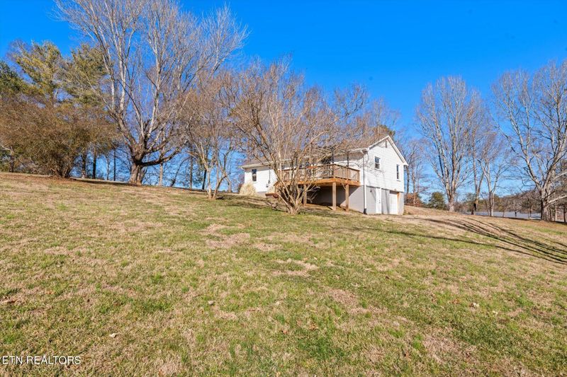 915 Knight Rd, Athens, TN 37303