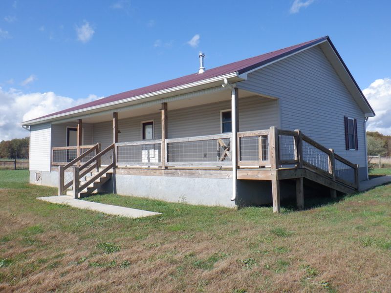 915 Meister Hills Rd, Deer Lodge, TN 37726