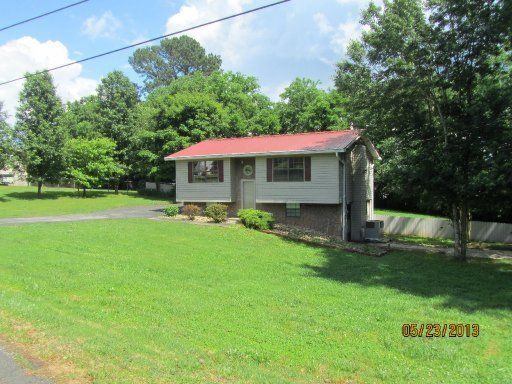 915 Monroe Cir, Madisonville, TN 37354