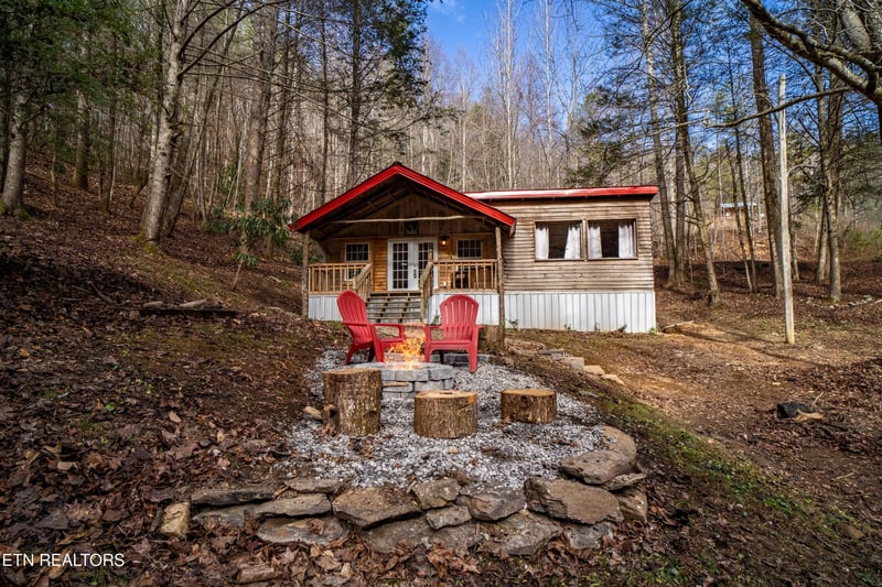 915 Newcombe Branch Way, Cosby, TN 37722