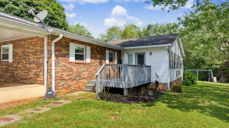 915 Panorama Dr, Maryville, TN 37801