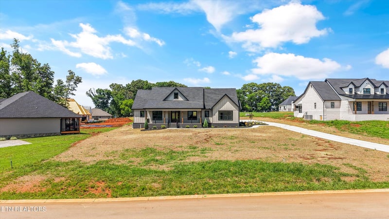 915 Sophie Dr, Greenback, TN 37742