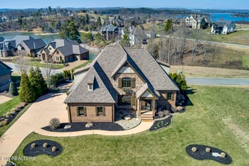 916 Castaway Ln, Lenoir City, TN 37772