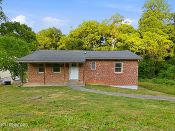 916 Graves St, Knoxville, TN 37915