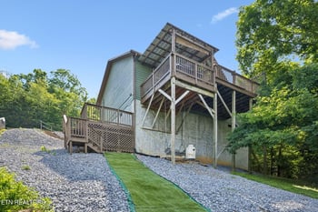 916 Hideaway Hills Cir, Sevierville, TN 37862