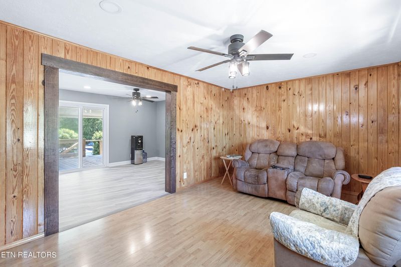 916 Old Deer Lodge Pike, Deer Lodge, TN 37726