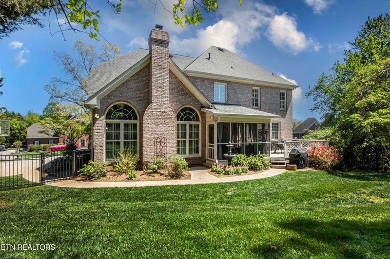 917 Blackstone Dr, Knoxville, TN 37934