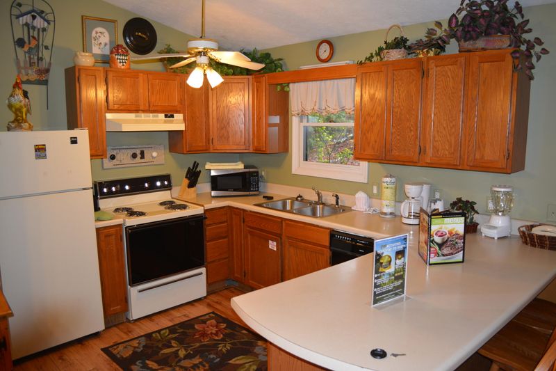 917 Boyd Blvd, Gatlinburg, TN 37738