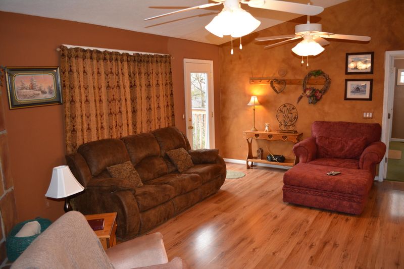 917 Boyd Blvd, Gatlinburg, TN 37738