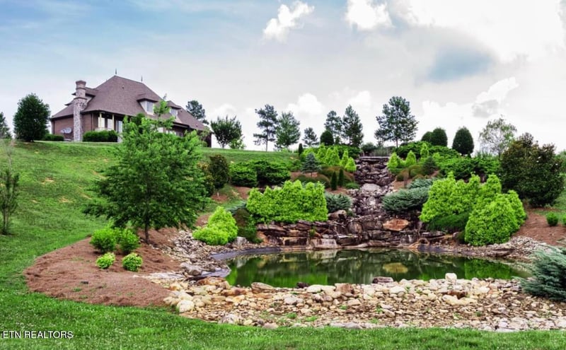 917 Eagle Nest Dr, Loudon, TN 37774