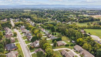 917 Huntington Farms Rd, Maryville, TN 37803