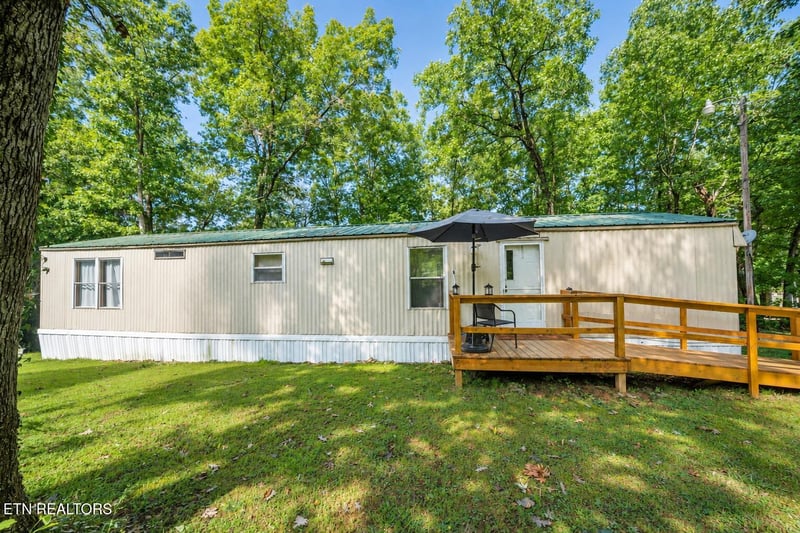 917 Nameoki Cir, Crossville, TN 38572