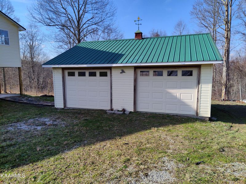 917 Sled Creek Rd, Duff, TN 37729