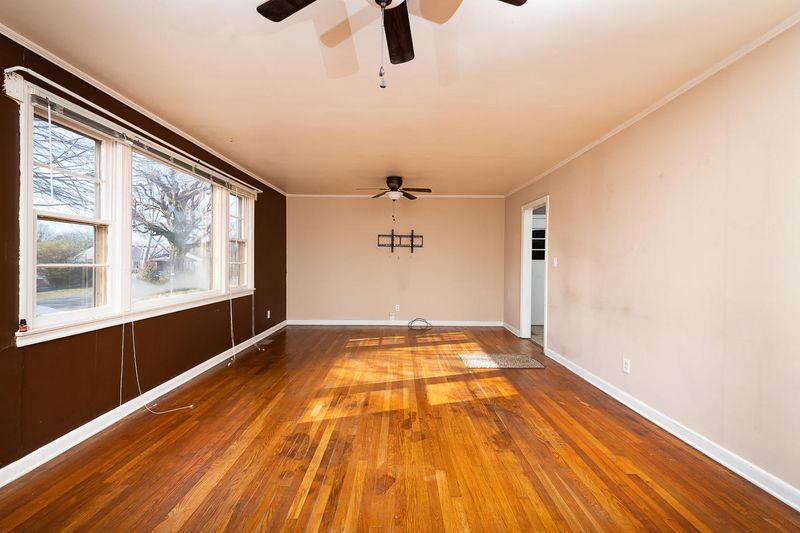 918 Boaz St, Athens, TN 37303