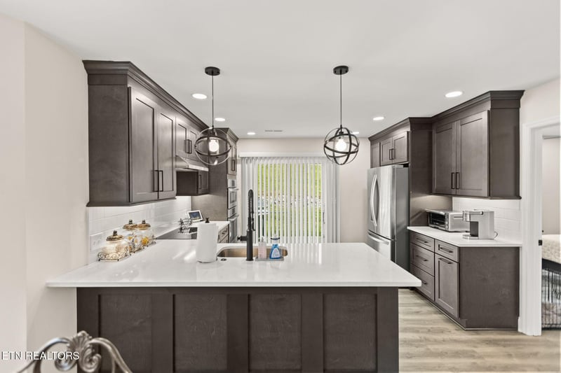 918 Middlebrook Ct, Sevierville, TN 37862